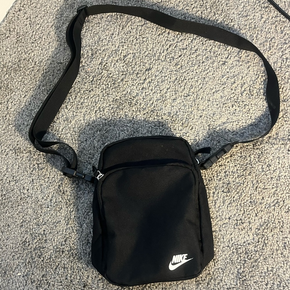 NIKE CROSS-BODY BAG
